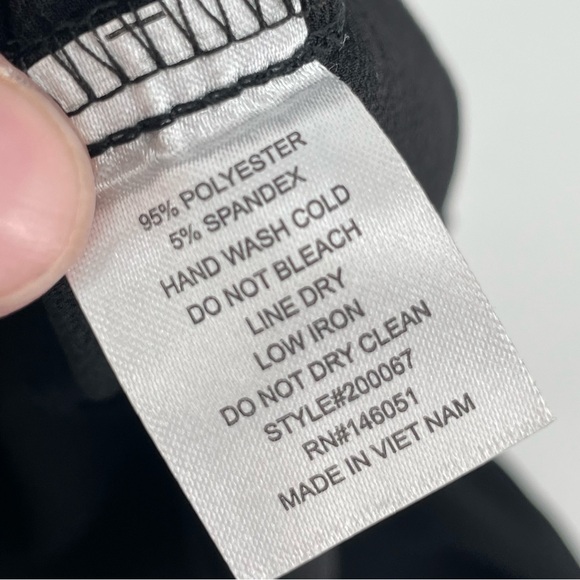 Monteau Blouse Black Tie Ruffles Flowy L New - Picture 5 of 5